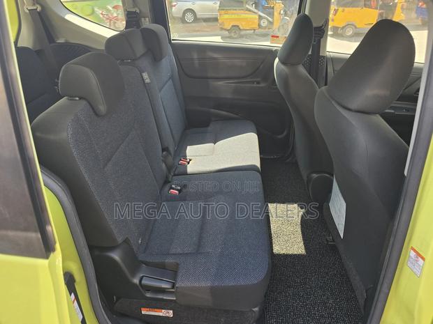 Toyota Sienta 2018 Green