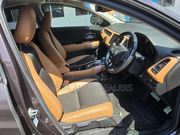 Honda Vezel 2018 Brown