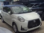 Toyota Passo 2018 White for sale