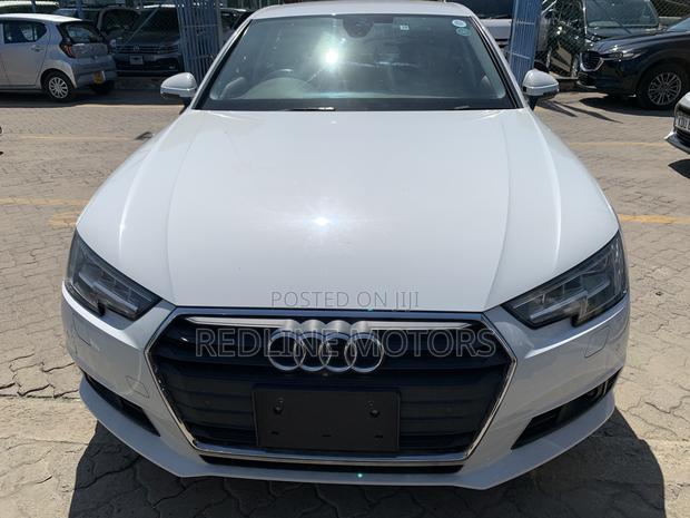 Audi A4 2.0T ultra Premium FWD 2018 White