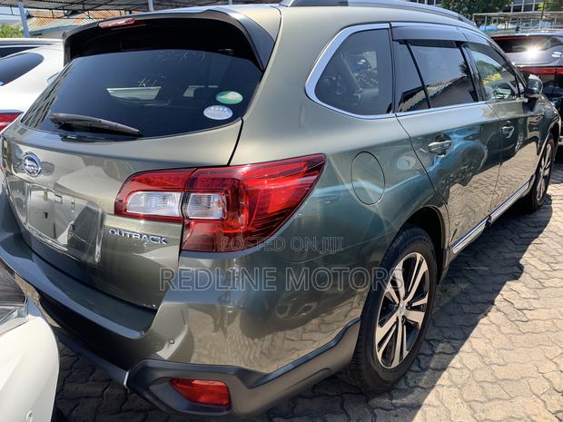 Subaru Outback 2.5i Premium AWD 2018 Green