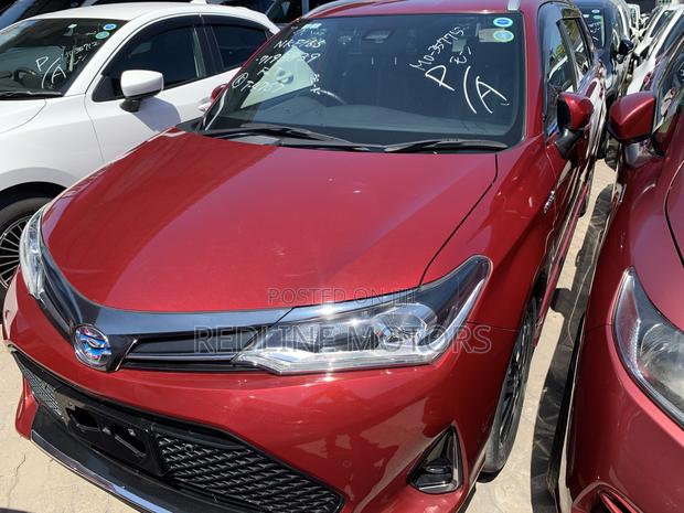 Toyota Corolla Fielder 1.5 Hybrid FWD 2018 Red
