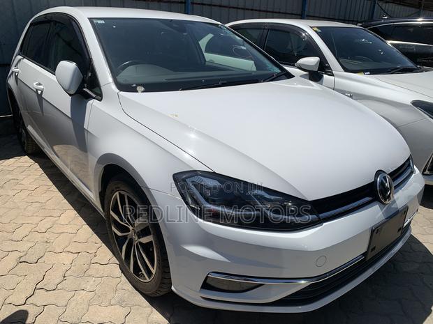Volkswagen Golf TSI S FWD 2018 Off white