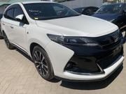 Toyota Harrier 2.0 Turbo 2018 Pearl for sale