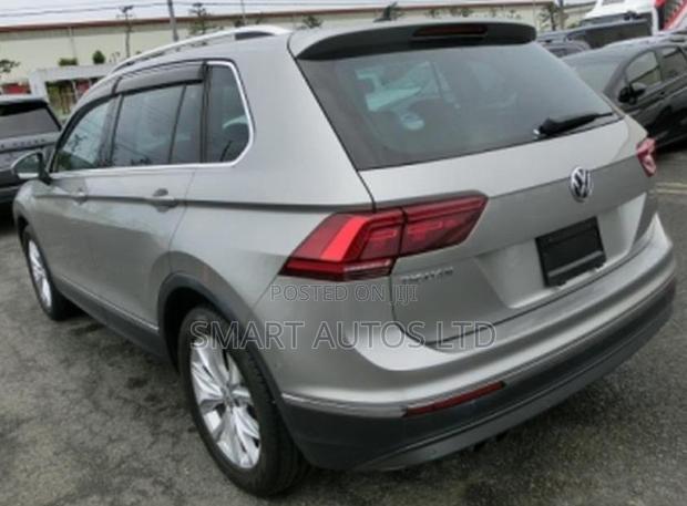 Volkswagen Tiguan 2018 Silver