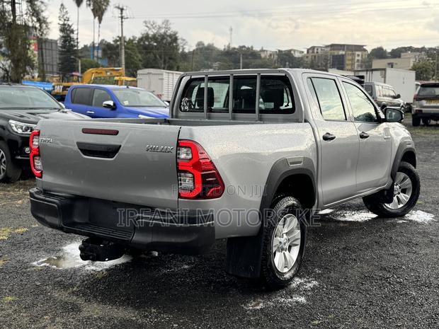 Toyota Hilux 2.4 Diesel 2020 Silver