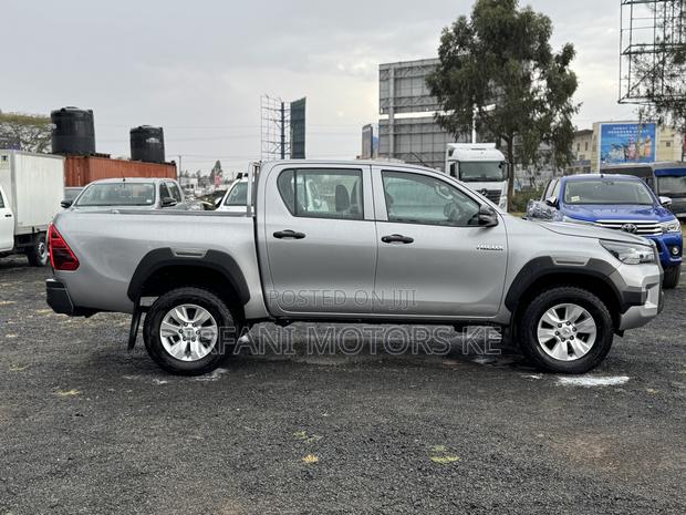 Toyota Hilux 2.4 Diesel 2020 Silver