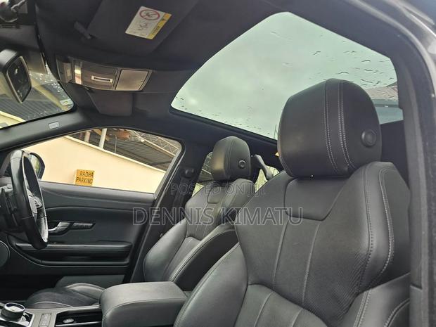 Land Rover Range Rover Evoque 2018 Gold