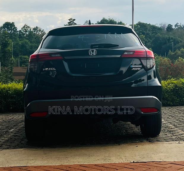 Honda Vezel 1.5 Hybrid 4WD 2018 Black