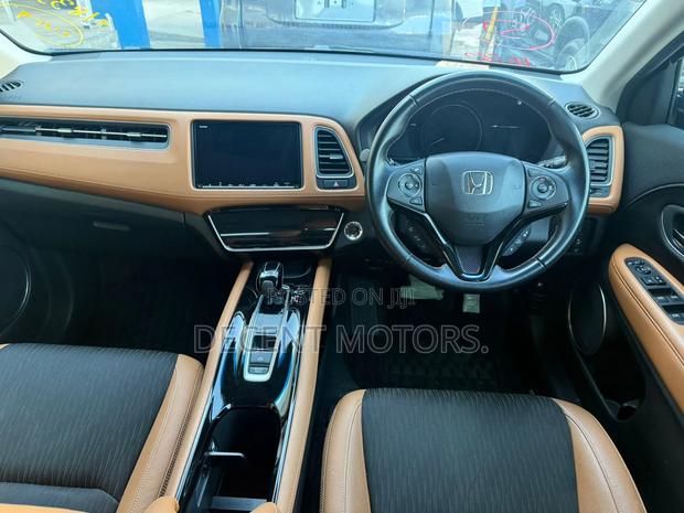 Honda Vezel 1.5 Hybrid 2WD 2018 Brown