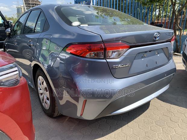 Toyota Corolla LE Eco (1.8L 4cyl 2A) 2018 Gray