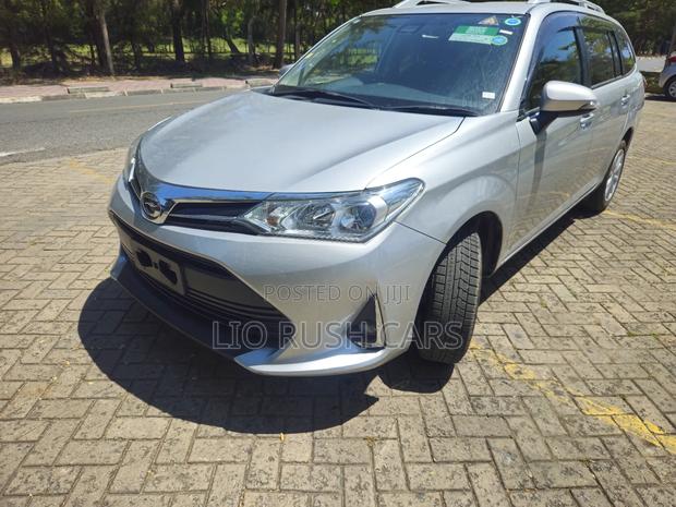 Toyota Corolla Fielder 2020 Silver