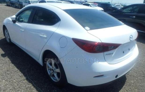 Mazda Axela 2018 Pearl
