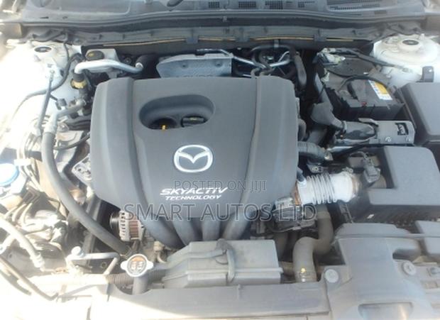 Mazda Axela 2018 Pearl