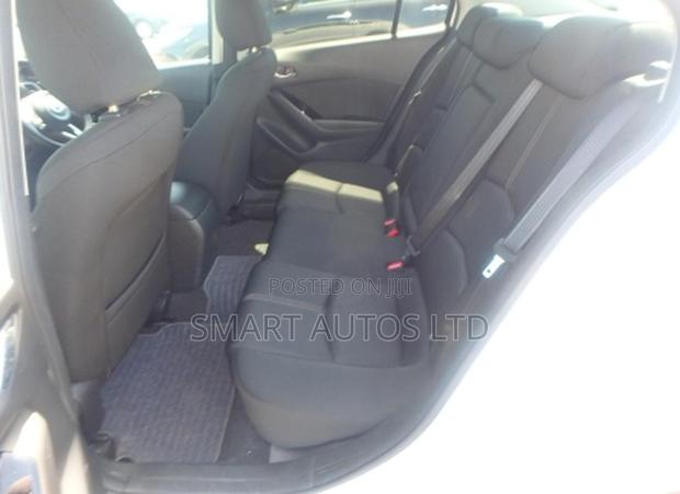 Mazda Axela 2018 Pearl