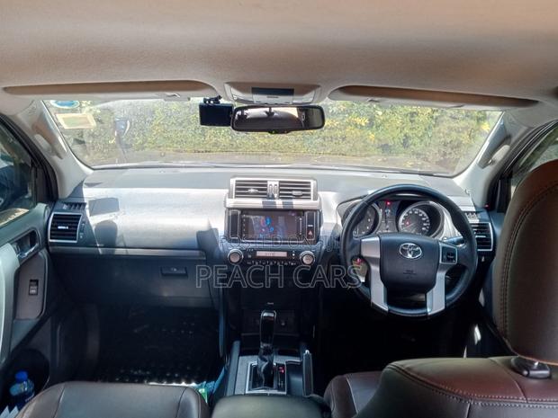 Toyota Land Cruiser Prado 2.8 2017 Black