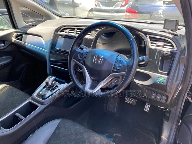 Honda Fit Shuttle 2018 Blue