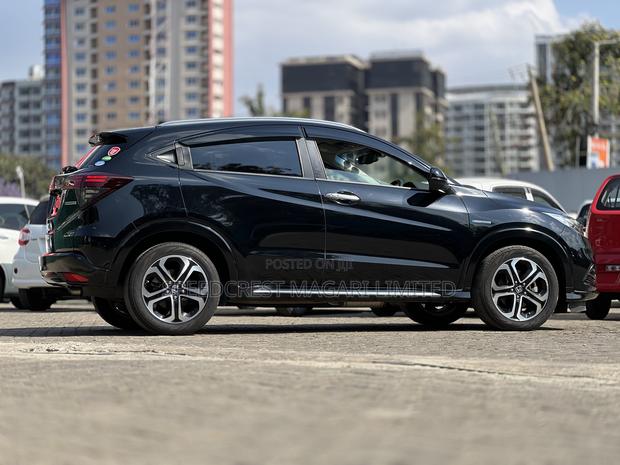 Honda Vezel 2018 Black
