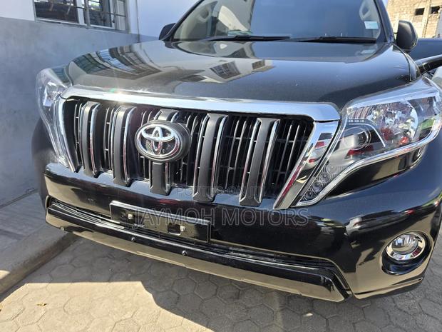 Toyota Land Cruiser Prado 2016 Black