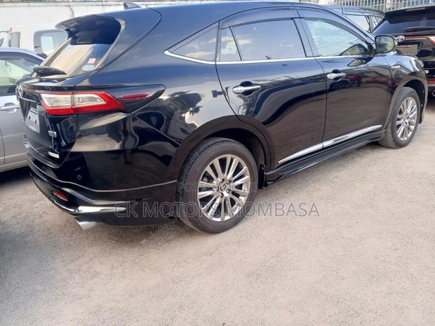 Toyota Harrier 2018