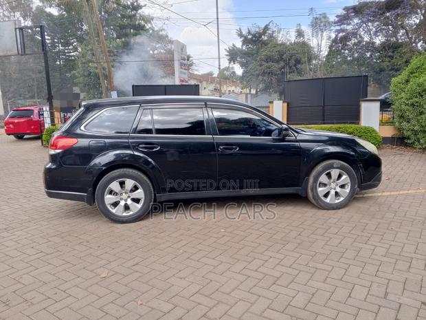 Subaru Outback 2.5i 2011 Black
