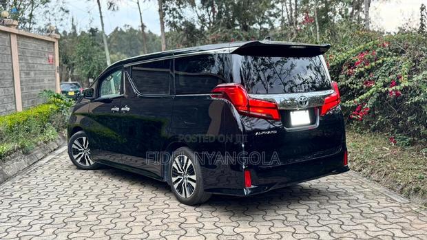 Toyota Alphard 2.5 Petrol FWD 2018 Black