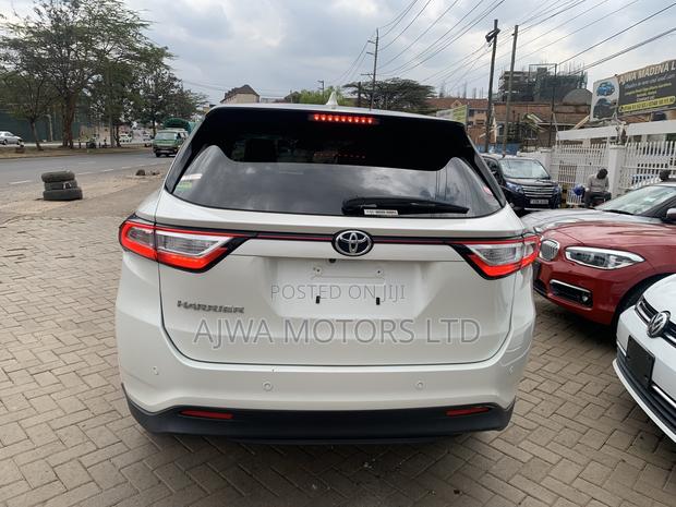Toyota Harrier 2.0 2020 White