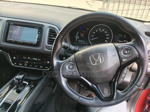 Honda Vezel 1.5 Hybrid 2WD 2019 Red