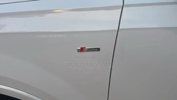 Audi Q7 45 SE Premium AWD quattro 2019 White