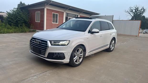 Audi Q7 45 SE Premium AWD quattro 2019 White