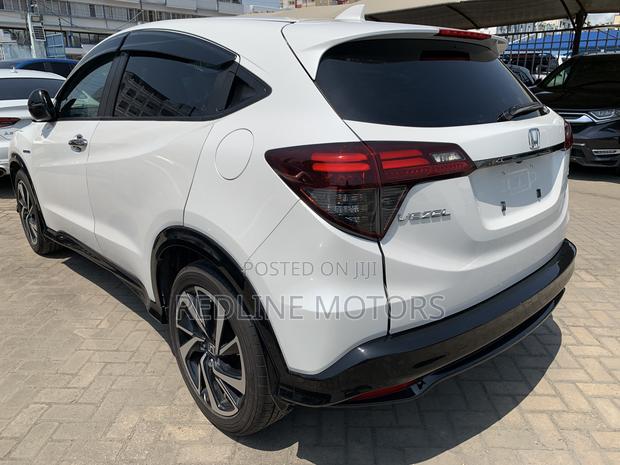 Honda Vezel 1.5 Hybrid 2WD 2018 Pearl