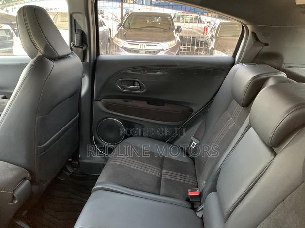 Honda Vezel 1.5 Hybrid 2WD 2018 Pearl