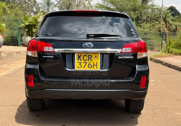 Subaru Outback 2011 Black