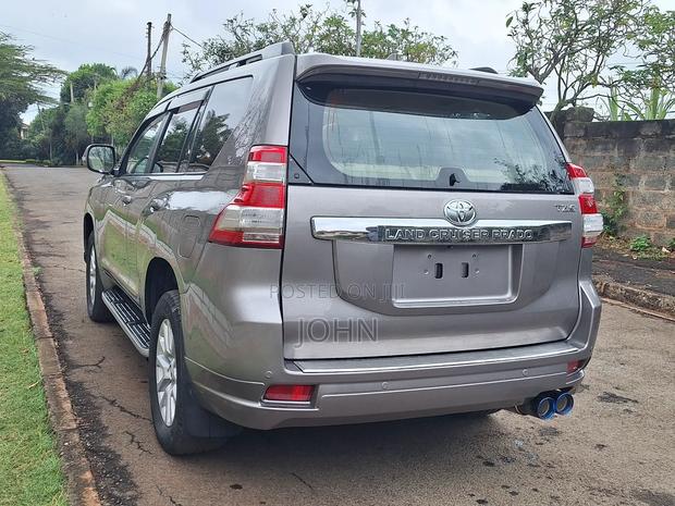Toyota Land Cruiser Prado 2.8 D-4D 2015 Gray