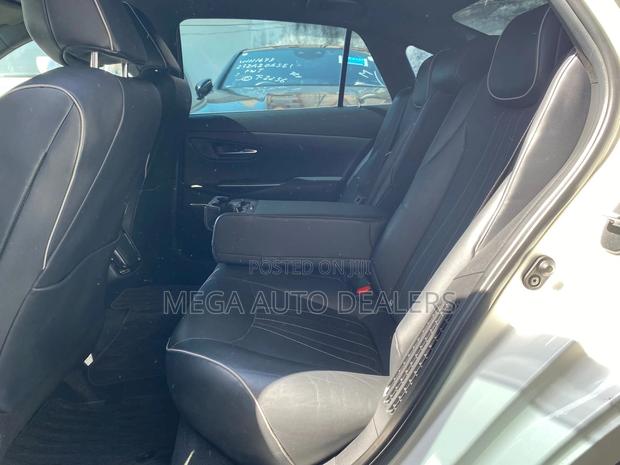 Toyota Crown 2018 White