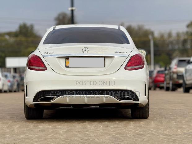 Mercedes-Benz C200 2014 White