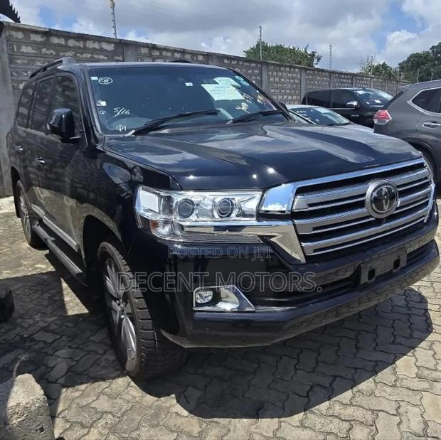 Toyota Land Cruiser 4.6 V8 ZX 2019 Black
