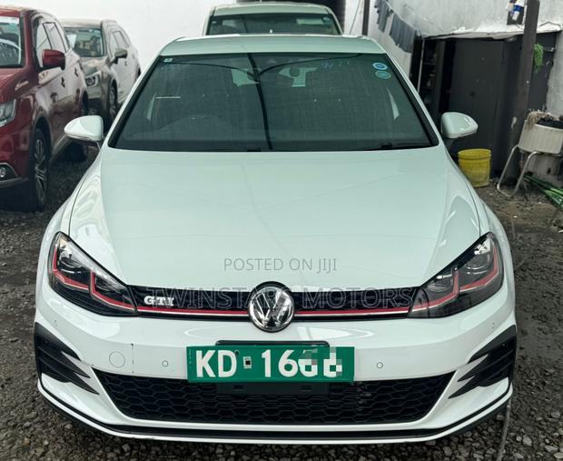 Volkswagen Golf 2019 White