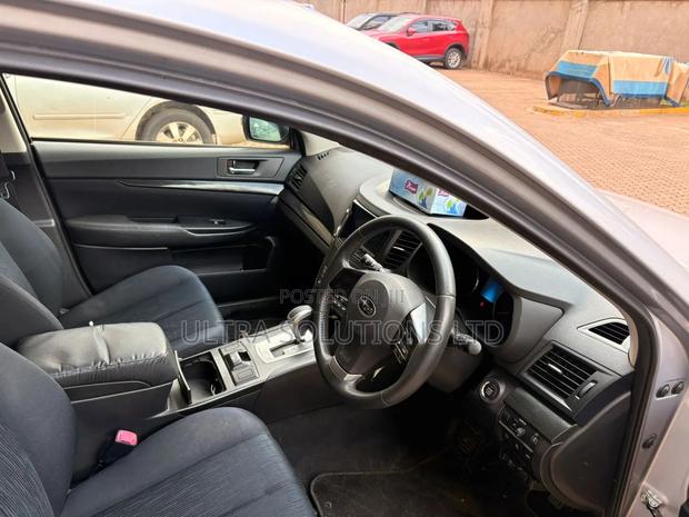 Subaru Legacy 2013 Silver