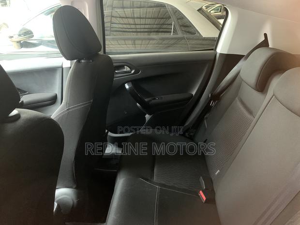 Peugeot 208 2018 White