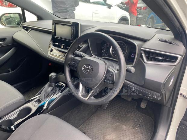 Toyota Corolla 2018 White