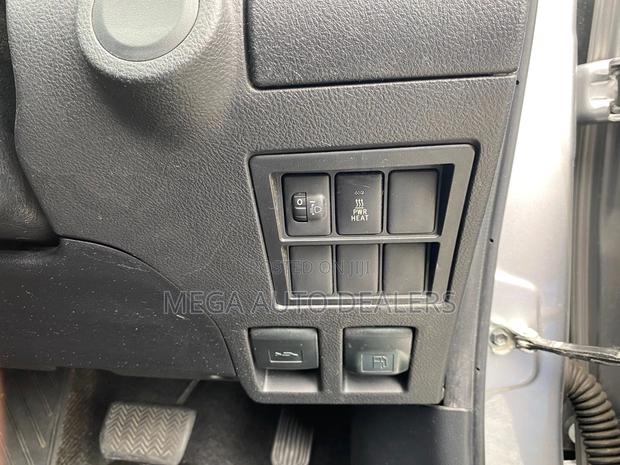 Toyota Hilux 2018 Silver