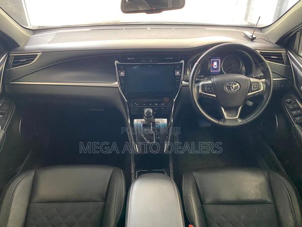 Toyota Harrier 2018 Black