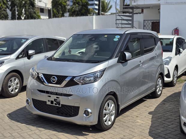 Nissan Dayz 2020 Silver