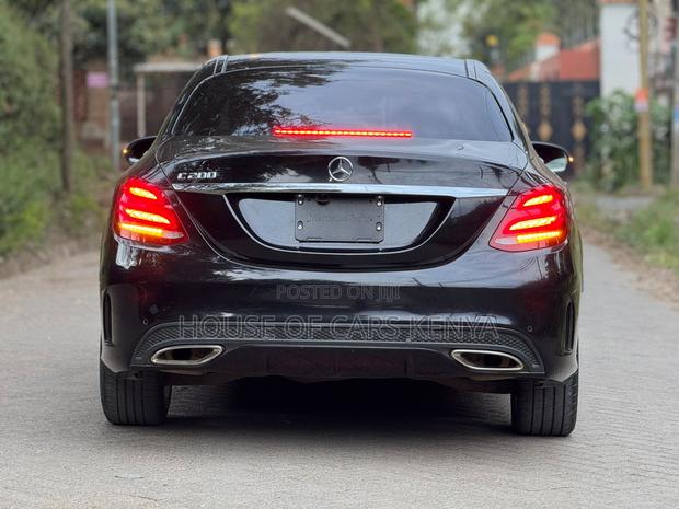 Mercedes-Benz C200 2018 Black
