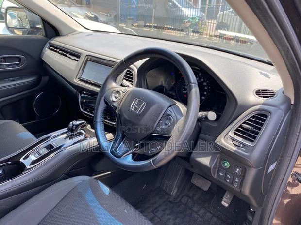 Honda Vezel 2018 Brown