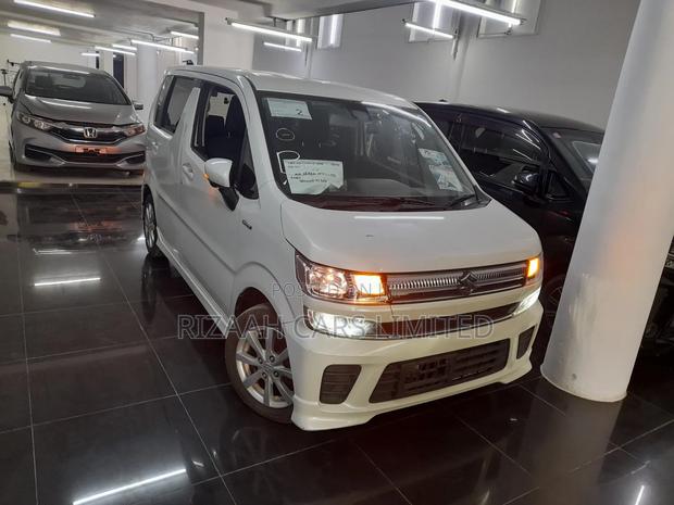 Suzuki Wagon R 660 Hybrid AWD 2019 White