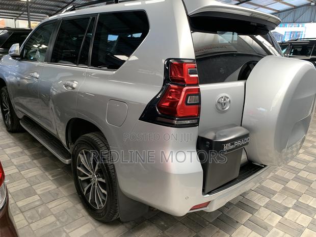 Toyota Land Cruiser Prado 2.8 2021 Silver