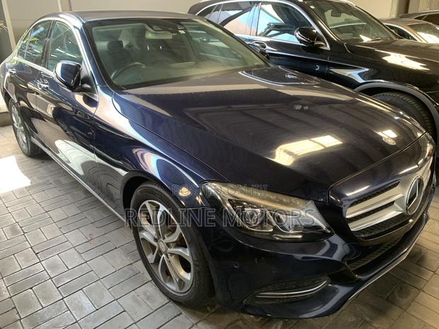 Mercedes-Benz C200 2018 Blue