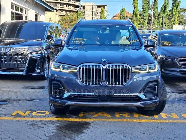 BMW X7 xDrive50i 2020 Gray